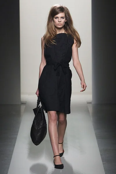 Look 24